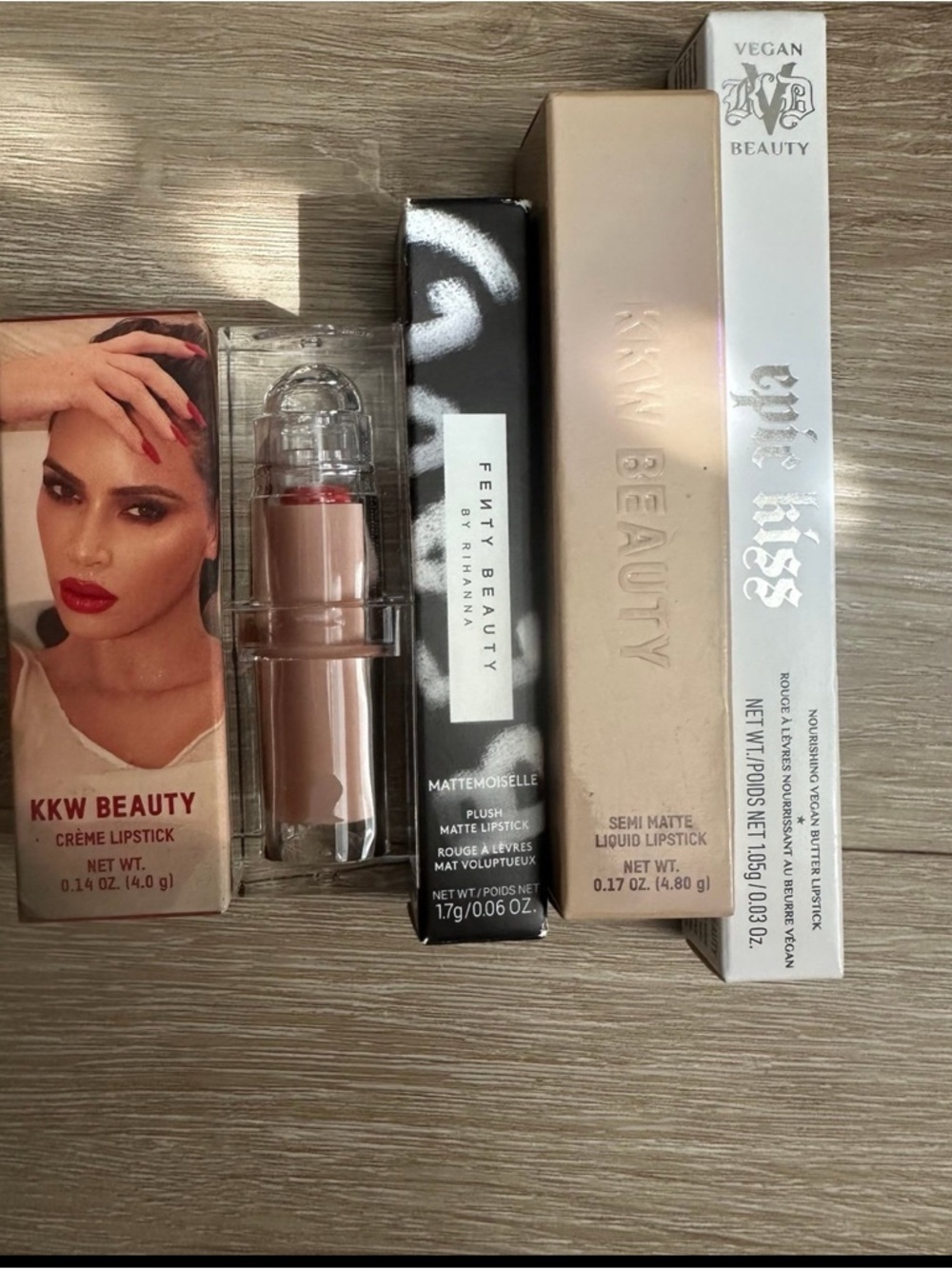 High end lip bundle